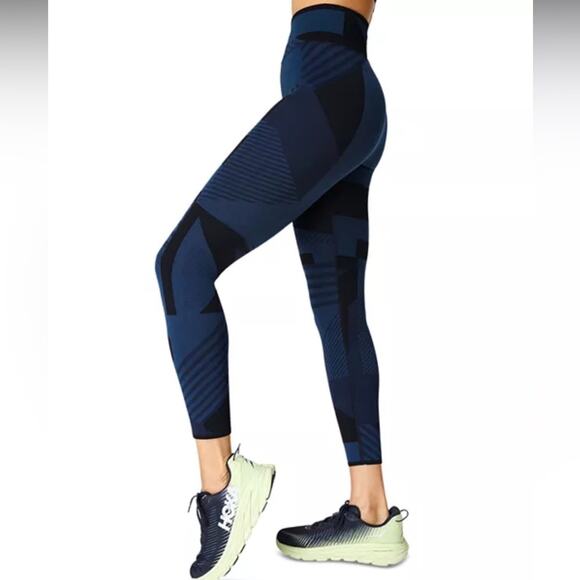 Sweaty Betty Interval Seamless 7/8 Workout Leggings
Navy Blue Block Jacquard M - Picture 3 of 10